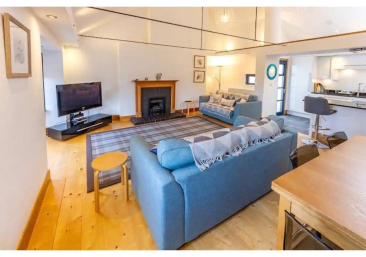 Altido Cosy 2-Bed Apt In The Old Town With Mezzanine Lägenhet Edinburg Exteriör bild